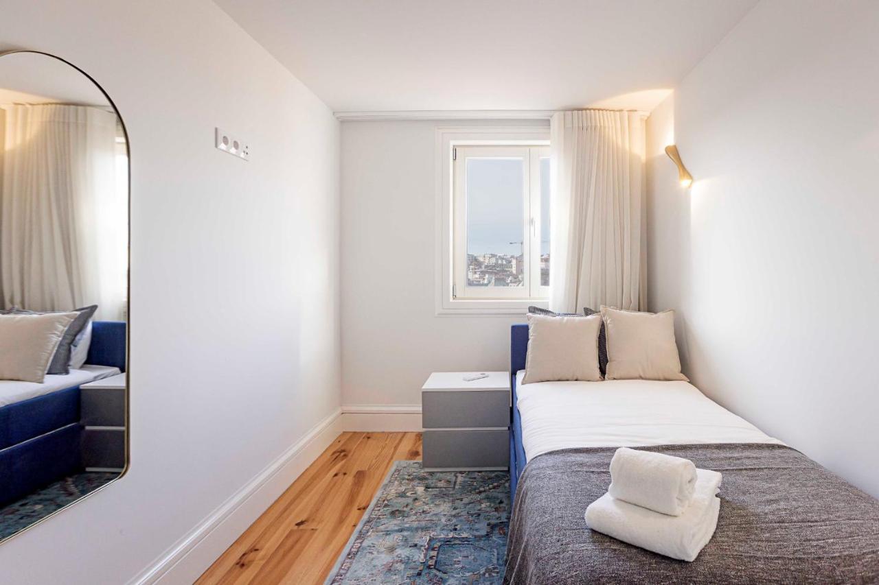 Modern Cativo Apartment By Lovelystay OOporto Extérieur photo